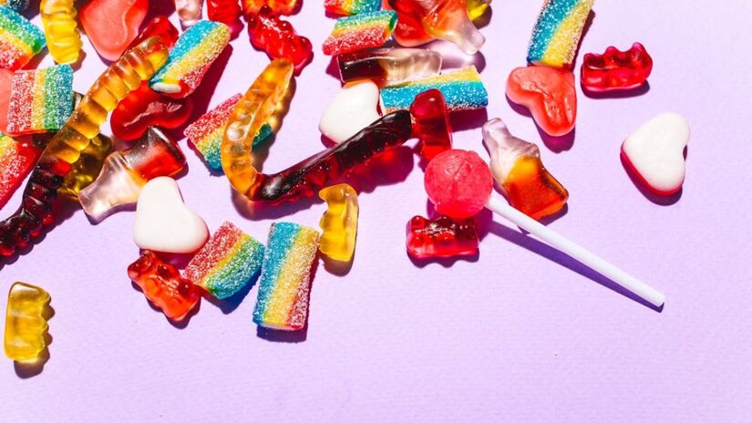 Desde 1992, Singapura pro&iacute;be a venda de chicletes como medida para manter a cidade limpa (Polina Tankilevitch/Pexels)