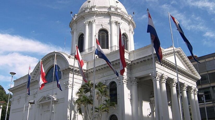 Localizado em Asunción, o Panteão Nacional dos Heróis abriga os restos mortais de importantes figuras da história paraguaia, como Carlos Antonio López e Francisco Solano López. Wikimedia Commons/Felipe Antonio

