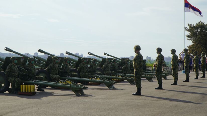 Cerca de 300 militares participam de treinamento estratégico realizado na Base Aérea de Santa Maria, voltado ao aprimoramento de inteligência, vigilância e reconhecimento. Unsplash/Ivan Aleksic
