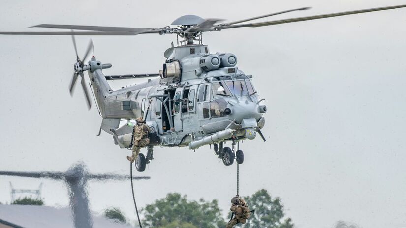 Drones e aeronaves de reconhecimento são utilizados em operações de inteligência e monitoramento durante o treinamento realizado pela Força Aérea Brasileira no Rio Grande do Sul. Unsplash/arnaud girault
