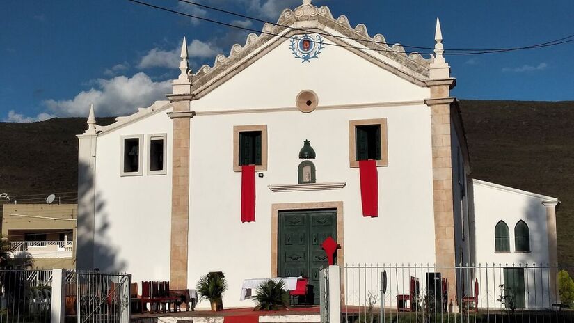 Em Piatã, pinturas rupestres de até 8 mil anos contam a história de ocupações humanas muito antes da cidade existir/ Wikipedia 