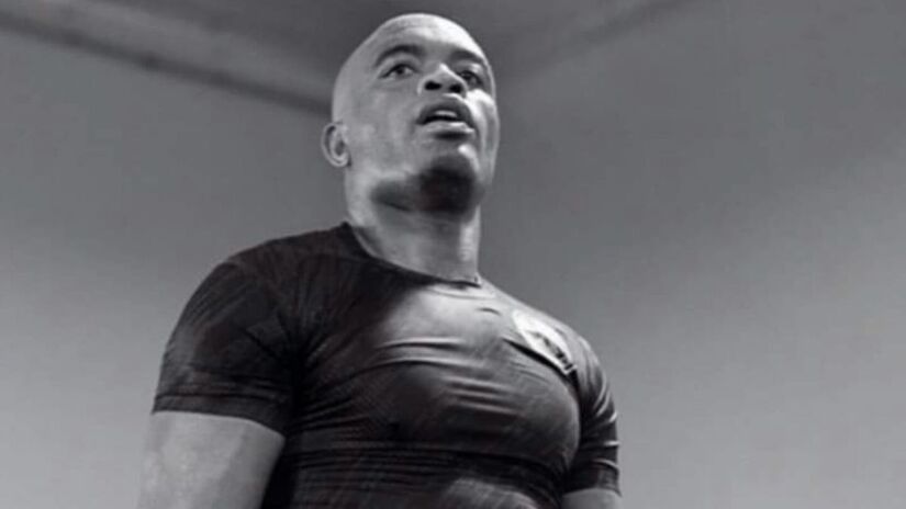 Vídeos recentes mostram Silva em atividades intensas, incluindo exercícios de condicionamento, simulações operacionais e práticas em estande de tiro/Instagram