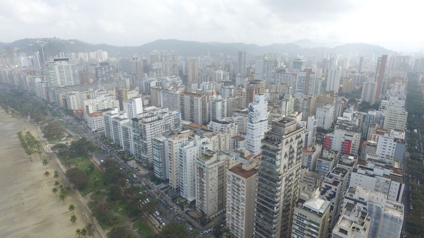 Santos &eacute; a cidade com o maior n&uacute;mero de apartamentos no pa&iacute;s, com 63,45% dos mun&iacute;cipes residindo neste tipo de moradia (Renan Lousada/DL)