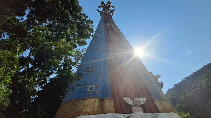 A obra monumental foi criada pela artista pl&aacute;stica Eduarda Belchior e instalada no local em 2006 / M&aacute;rcio Ribeiro/DL