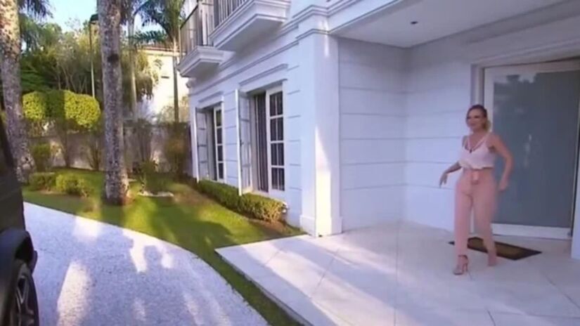 Mansão de Eliana em Alphaville tem cerca de 1.200 metros quadrados de área construída/Reprodução