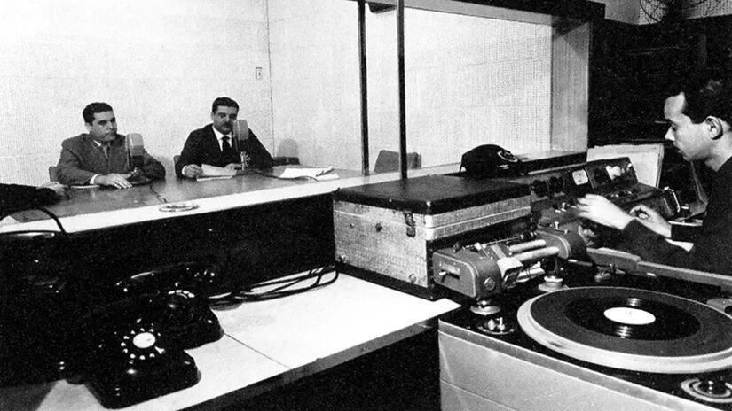 Sua mais marcante atuação no radiojornalismo foi com o extinto Repórter Esso (Reprodução/Acervo Rádio Nacional)