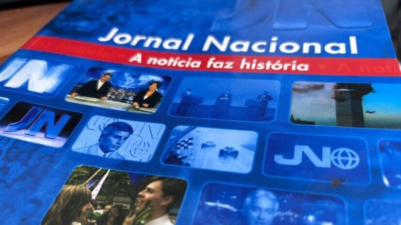 Um pouco da história do Jornal Internacional é contada no livro 'Jornal Nacional', da Jorge Zahar Editor (Jonatas Oliveira/DL)