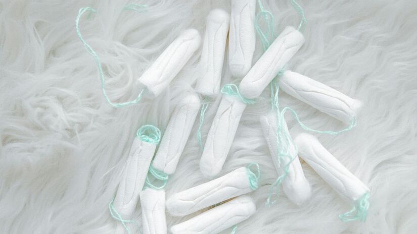 Ação busca ampliar o debate sobre dignidade menstrual e acesso a condições básicas de higiene/Pexels