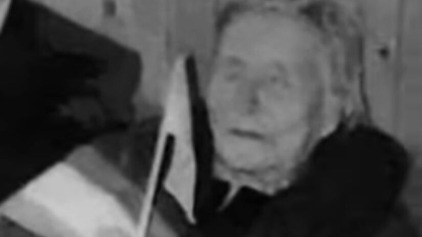 Conhecida como 'Nostradamus dos Bálcãs', Baba Vanga viveu de forma simples na Bulgária, onde recebia visitantes que buscavam aconselhamento espiritual. Captura de tela/YouTube/@sennalenda