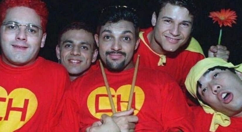 A banda Mamonas Assassinas meses antes do trágico acidente aéreo / Arquivo Pessoal