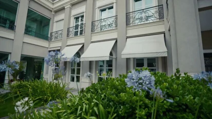 Residência fica em área nobre de São Paulo e é considerada uma das mais imponentes da região /Reprodução