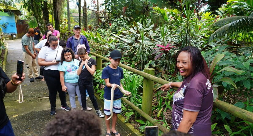 A carteirinha é destinada a moradores que comprovem residência no município há pelo menos dois anos ininterruptos e que tenham renda familiar de até um salário mínimo e meio por pessoa / Divulgação PMM