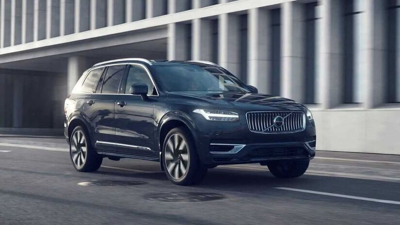 Os pre&ccedil;os do Volvo XC90 costumam girar em torno de R$ 520 mil (vers&atilde;o Plus) e R$ 560 mil (vers&atilde;o Ultimate). No caso do modelo Ultra (topo de linha), o valor chega a aproximadamente R$ 730 mil (Divulga&ccedil;&atilde;o)