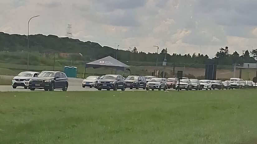 Se você está no Sistema Anchieta-Imigrantes, respira fundo: a paciência é o principal recheio deste feriadão (Alexandre Bueno/DL)