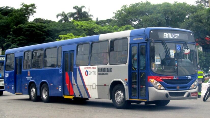 Ônibus da frota de intermunicipais que transportam milhares de pessoas pela Baixada Santista / Reprodução / GOV SP