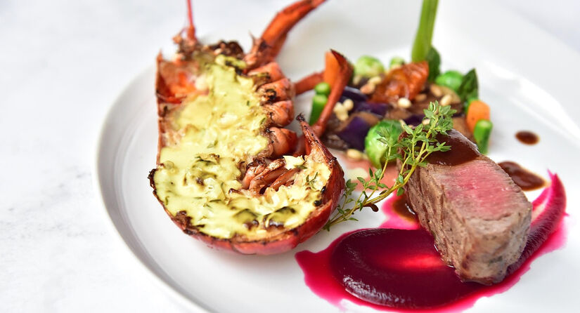 O governo divulgou orientações com alternativas consideradas mais humanas, como o atordoamento elétrico ou o resfriamento prévio em gelo ou ar frio antes do preparo. Pixabay