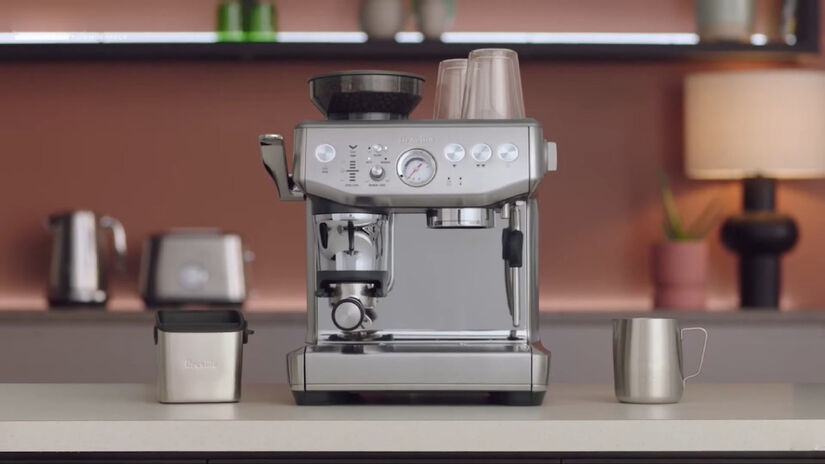 A diferença financeira entre os sistemas torna-se evidente quando analisamos o gasto recorrente / Reprodução/Youtube