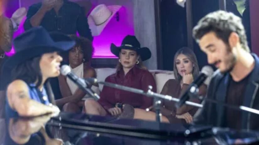 Artista marca presença em eventos centrais, como a inauguração do bar Zuzanete /Reprodução