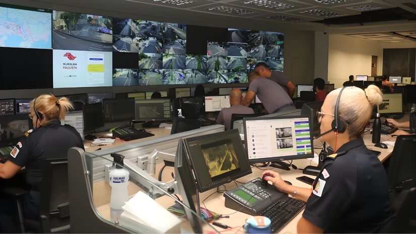 Localizado no Paço Municipal, o Centro de Controle Operacional (CCO) funciona 24 horas com tecnologia de ponta. (PMS/Divulgação)
