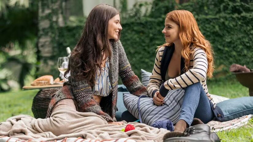 Interpretadas por Alanis Guillen e Gabriela Medvedovsky, personagens agora estrelam um spin-off em formato vertical /Beatriz Damy/Globo