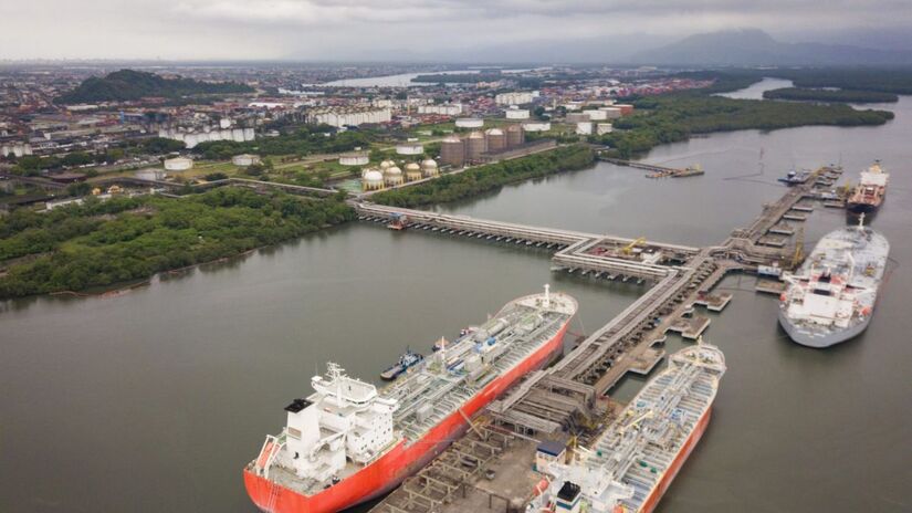 Do ciclo do café à era dos contêineres, o Porto de Santos evoluiu com o comércio mundial / Foto: Divulgação
