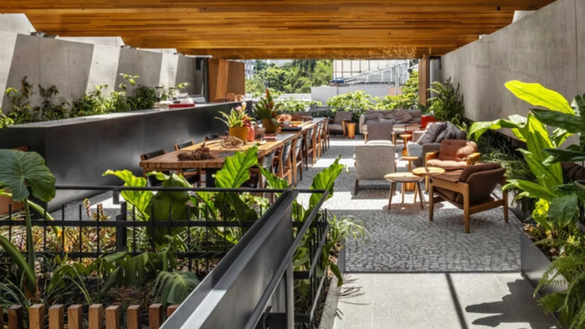 O Tuju, liderado pelo chef Ivan Ralston, oferece uma experiência imersiva / Divulgação/Tuju