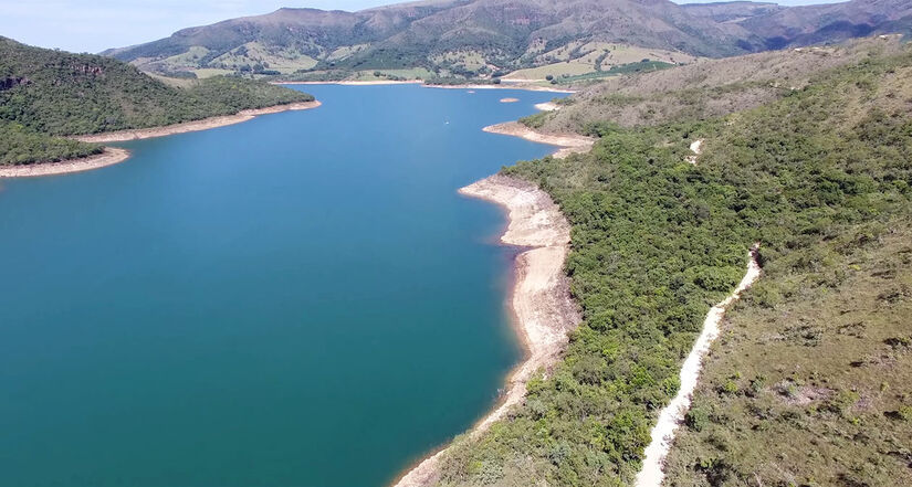 O distrito atual ocupa áreas que foram inundadas durante a formação da represa, incluindo o antigo distrito de Capetinga do Rio Grande / Reprodução/YouTube