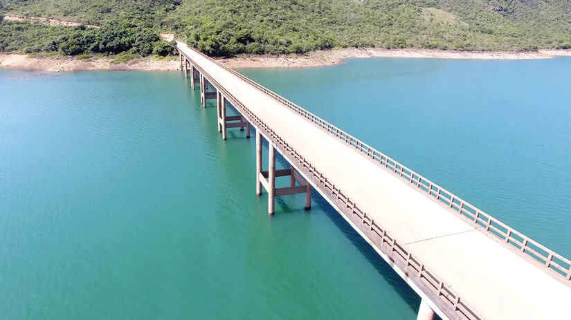 Esses pontos acabam concentrando grande parte dos visitantes, especialmente no fim da tarde / Reprodução/YouTube