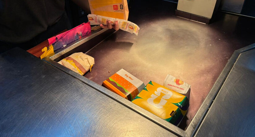 A iniciativa apresenta ao público os bastidores dos restaurantes, com foco nos protocolos de higiene, segurança e controle de qualidade. Isabella Fernandes/DL