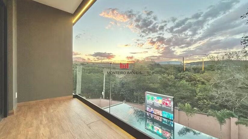 Fachada da mansão em condomínio de alto padrão na Grande BH /Reprodução