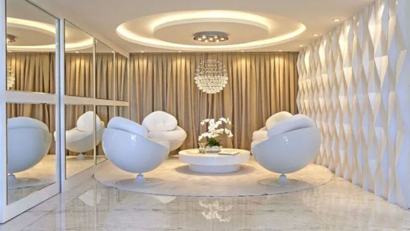 Piscina ocupa posição central e se conecta aos espaços de convivência /Reprodução