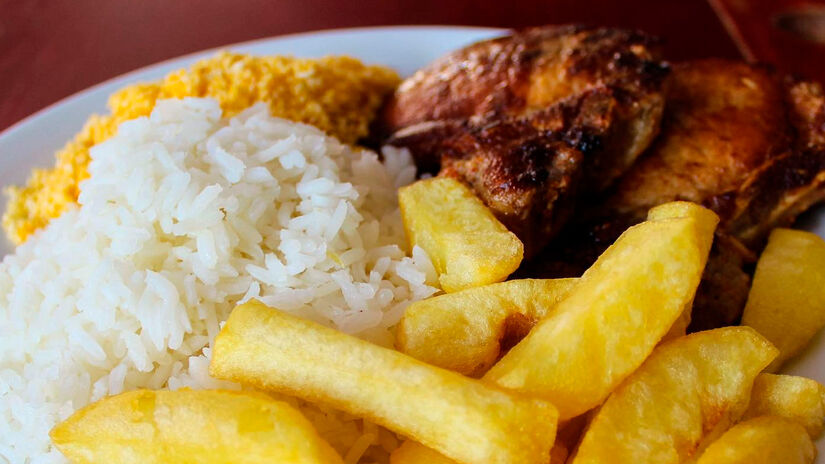 A combinação arroz + feijão garante uma proteína completa Divulgação