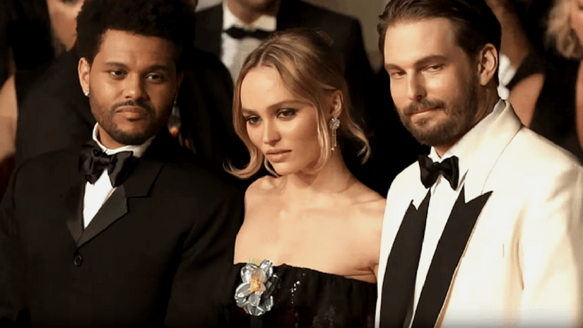 O contraste geracional é claro: o biquinho, para alguns adultos, é apenas exagero ou mania, enquanto para a Geração Z ele é forma de expressão e afirmação de identidade (Foto: Canal22/Wikimedia Commons)