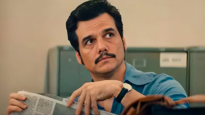 Produção estrelada por Wagner Moura foi considerada como uma das mais enganosas na história, por dar a entender de se tratar de um filme no estilo James Bond (Vitrine Filmes/Divulgação)