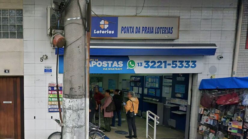 O único vencedor de Santos fez sua aposta na Lotérica Ponta da Praia, localizada na Praça Almirante Gago Coutinho, 5, no bairro da Ponta da Praia (Google Street View/Reprodução)