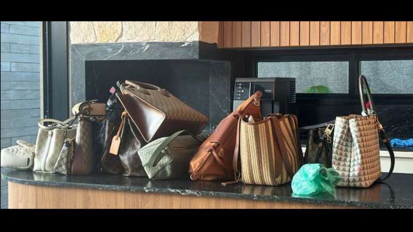 Bolsas e mochilas são fiscalizadas junto aos 'influêncers' / Divulgação Polícia Federal