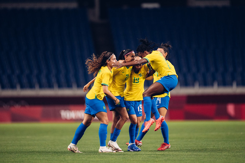 Brasil bate a Zâmbia no futebol feminino e agora pega o Canadá