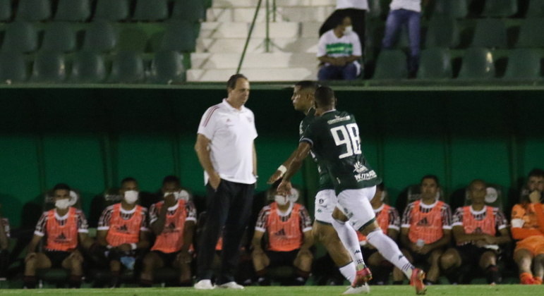 Palmeiras vence o Guarani e se aproxima da classificação no