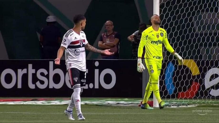 JANDREI BRILHA NOS PÊNALTIS E GARANTE CLASSIFICAÇÃO DO SÃO PAULO CONTRA  PALMEIRAS NA COPA DO BRASIL 