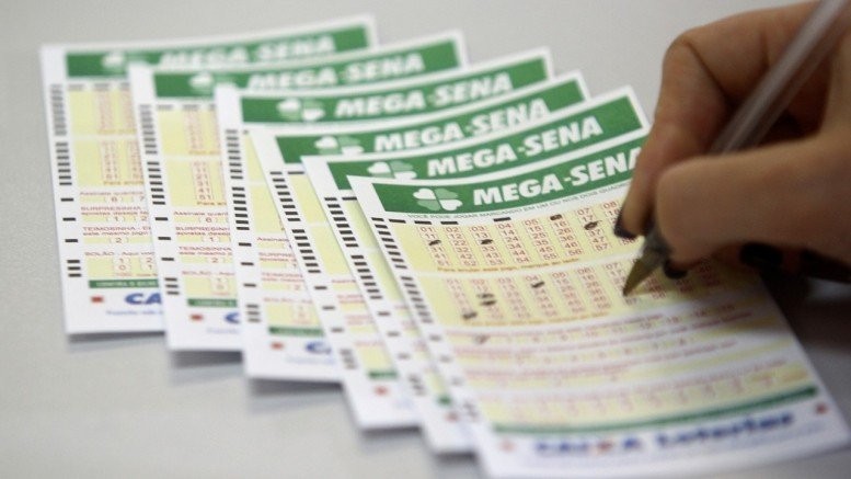 Mega-Sena acumula e poderá pagar R$ 300 milhões neste sábado (1º) 