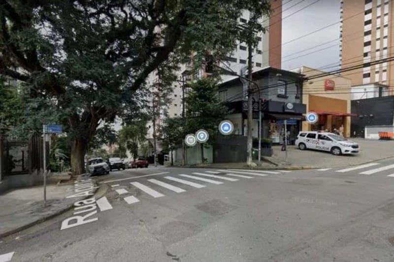 Homem é espancado até a morte após jogar cartas em bairro nobre de SP