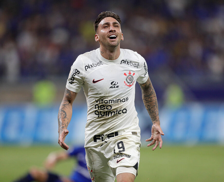 Corinthians arranca empate com América-MG no fim, mas não consegue