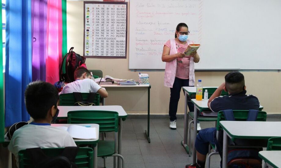 Câmara aprova PL que proíbe linguagem neutra em escolas de BH