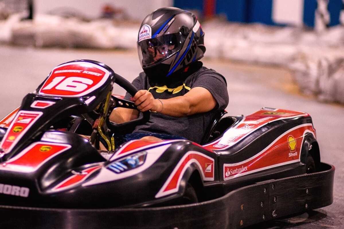 Quanto custa uma corrida de kart indoor?