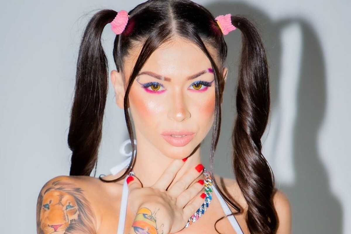 Sexo oral no palco: advogado explica se MC Pipokinha poderia ter sido presa  após ato em show - Diário do Litoral