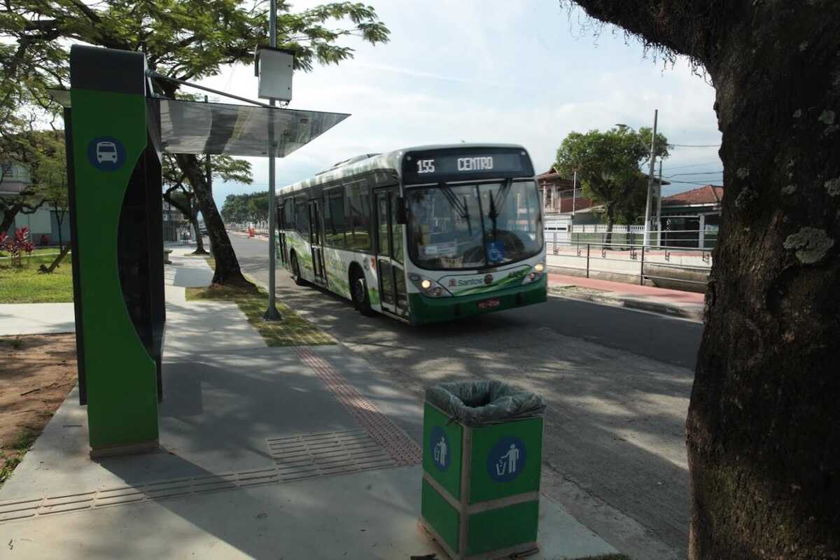 Itinerários de ônibus têm desvios em avenida da Zona Noroeste de Santos