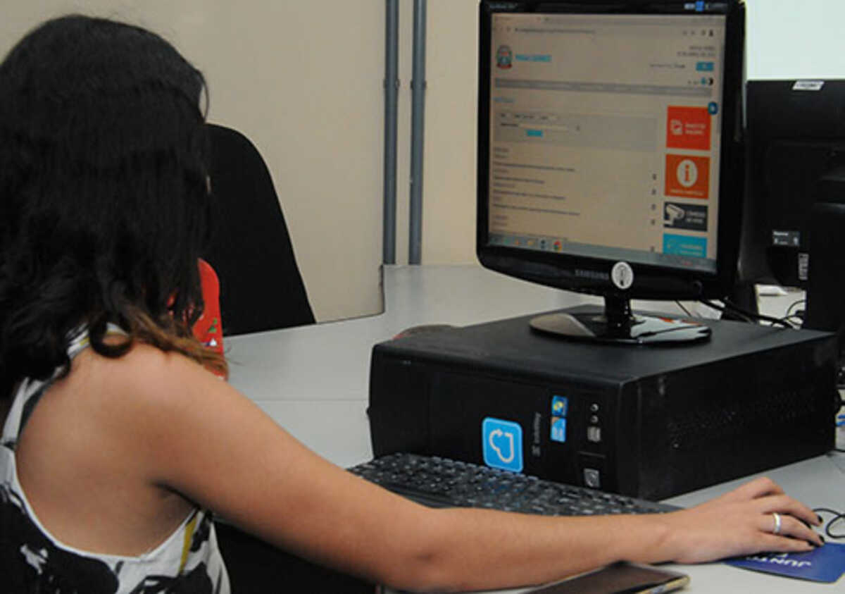 Prefeitura convoca estagiários