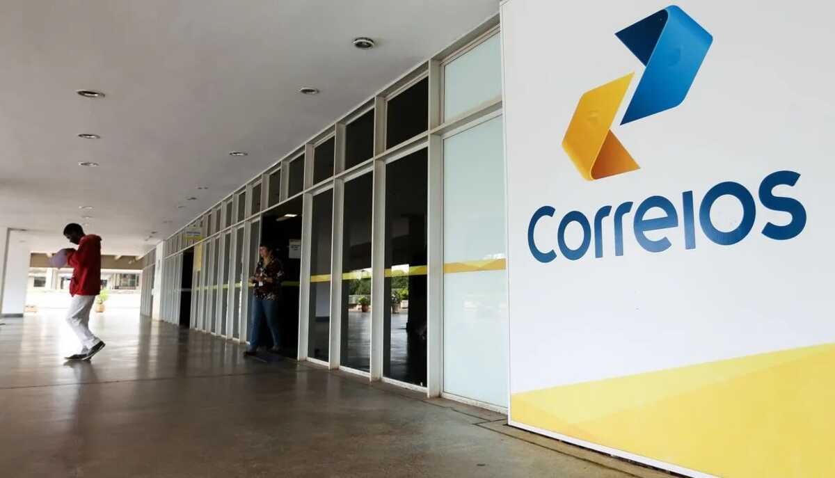 Correios divulga concurso com vagas para médio e superior