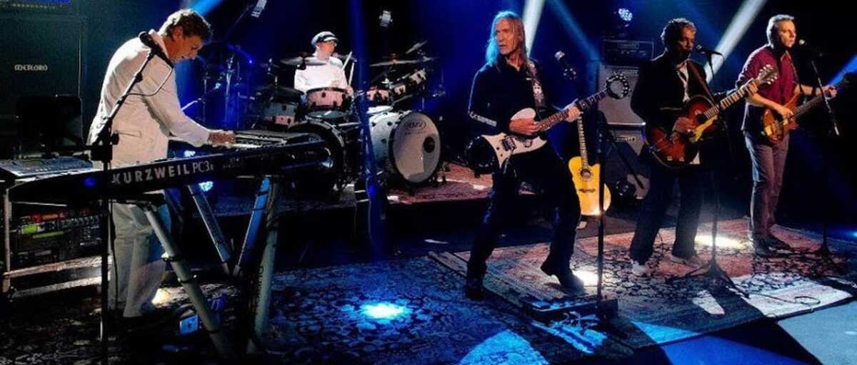 Teatro Braz Cubas recebe show da banda O Terço Diário do Litoral