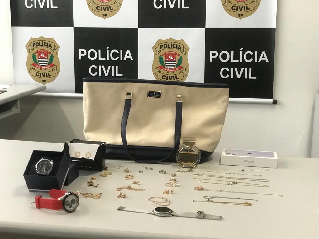 Apreensão realizada no apartamento onde a garota morou com o pai, na Aclimação, em São Paulo